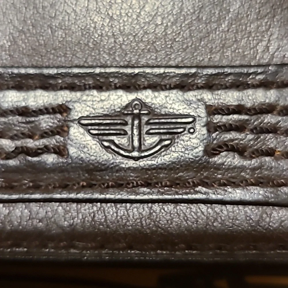 Dockers Slim Men's Briwn Wallet NIB